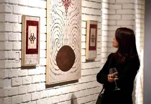 МУЭ-ийн гишүүн зураач М.Ган-Очирын “Resonance” бие даасан үзэсгэлэн Art of UB галерейд нээгдлээ