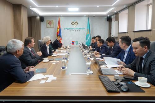 ОУСК-тай хамтран ажиллах талаар санал солилцов