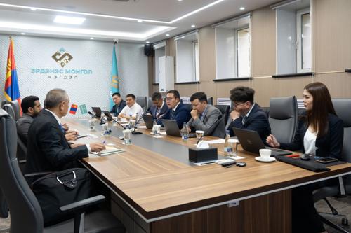 Оманы Султант Улсын Хөрөнгө оруулалтын газрын төлөөлөгчидтэй уулзлаа