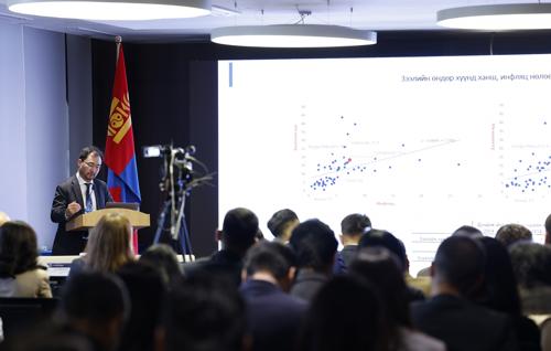 Төрөөс мөнгөний бодлогын талаар 2026 онд баримтлах үндсэн чиглэлийн төслийг олон нийтэд нээлттэй хэлэлцүүллээ