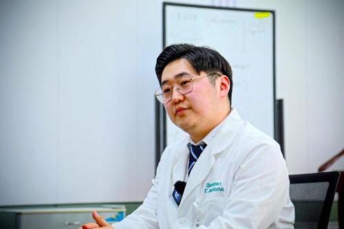 Г.Анхболд: Бүх насныханд сэтгэц, сэтгэлзүйн асуудал өндөр байгаа учраас СЭМҮТ ачааллаа дийлэхгүйд хүрч байна