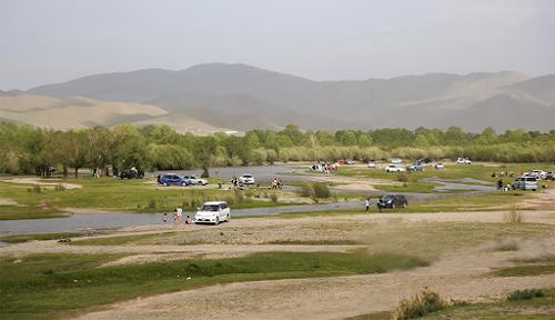 Амралтын газруудаа  ажиллуулаач,  дарга нар аа!