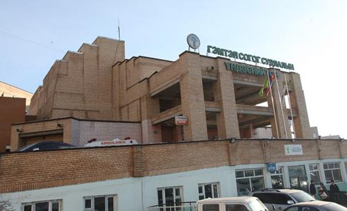 Түргэний машинтай осолдож хүнд гэмтсэн хоёр хүүхдийн бие сайжирч байна