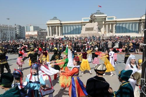 Казах үндэстний уламжлалт Наурызын баярыг Сүхбаатарын талбайд тэмдэглэнэ