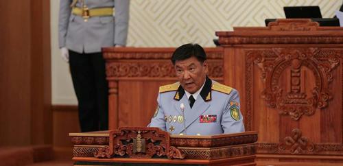 Б.Пүрэвдорж: Ц.Сэргэлэн гишүүнийг нүүрстэй ойртуулах ганц зүйл нь бор нүүр л байна