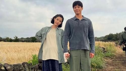 Э Сүн, Гван Шик хоёр шагналгүй үлдсэнд фэнүүд нь сэтгэл дундуур байна