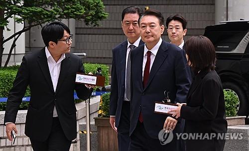 БНСУ-ын экс ерөнхийлөгч буруутай нь тогтоогдвол цаазаар авахуулах ял  онооно