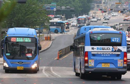 Сөүлийн автобус компаниуд ажил хаялтаа хойшлуулжээ