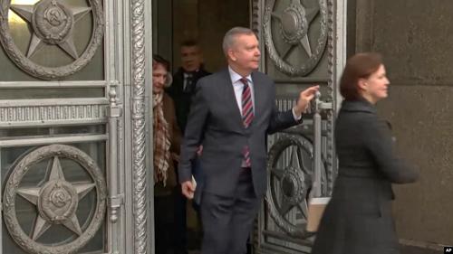 Эстонийн элчин сайдыг Оросоос хөөжээ