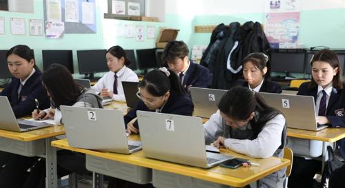 Ахлах ангийн сурагчдын анхааралд: ЭЕШ-ын жишээ даалгаврууд нээлттэй байршлаа