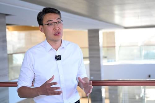 Нийслэлийн Засаг даргын нөөц хөрөнгөөс 6.2 тэрбум гаргаж сургууль, цэцэрлэг, эмнэлгийн засвар хийж, 20 уурын зуух шинэчилнэ