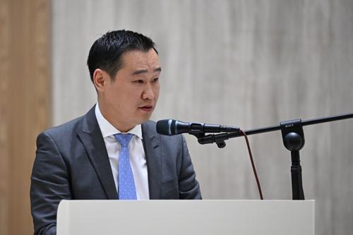 Б.Хишигтогтох: Баянхошуу, Шархад дэд төвд тус бүр 110 айлын орон сууц барьсан