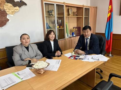 Ховд аймгийн орон нутгийн удирдлагуудтай уулзалт хийлээ