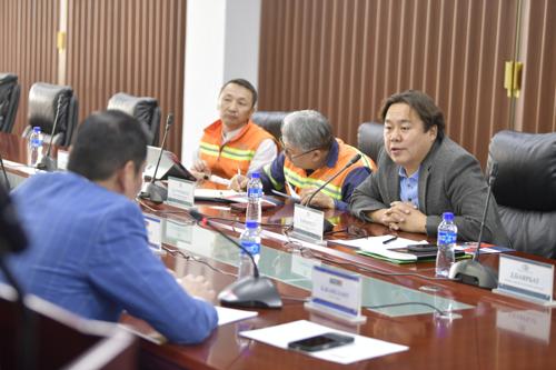 "Үндэсний давхар даатгал" ХК-ийн төлөөлөл мэдээлэл хийлээ