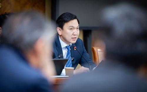 "Х.Баттулга "Төгрөгнуурын орд"-ын хувьцаагаа  охин Б.Намуун, төрсөн эгч Х.Цэндбаярт  шилжүүлж улс дамнуулан  зарсан"