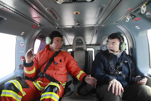 Монгол Улсын Шадар сайд С.Амарсайхан Сэлэнгэ аймгийн Хушаат сумын нутагт гарсан ой, хээрийн түймрийн голомтод ажиллалаа