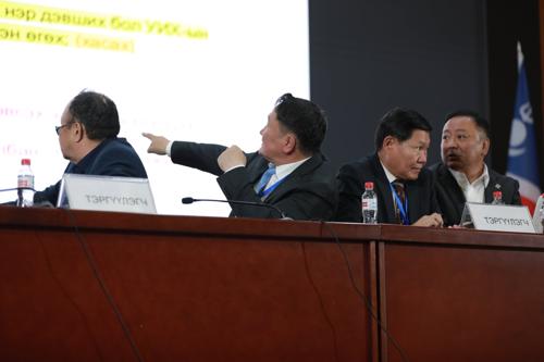 АН: Улс төрийн намын тухай хуульд нийцүүлэн боловсруулсан Үндсэн дүрэм, намын хөтөлбөрийн шинэчилсэн төсөл батлагдлаа