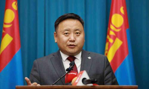 Засгийн газар хуралдаж байна