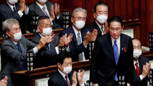 Японы Засгийн газар бүрэн бүрэлдэхүүнээрээ ОГЦОРЛОО