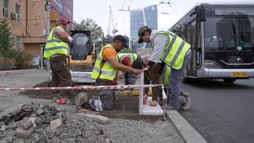 “Төв зам дагуу автобусны буудлуудыг ХАЛААСГҮЙ болгосноор зохиомол түгжрэл арилна“