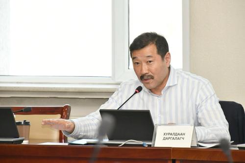 Хуулийн “цоорхой”-г ашиглан хүний үндсэн эрхэд халдсан журмуудыг дур мэдэн гаргаж байна