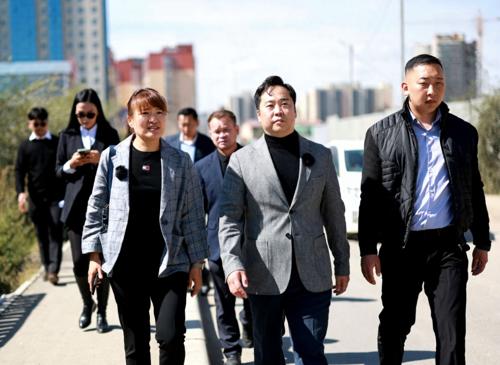 БАЯНЗҮРХ ДҮҮРЭГТ ШИНЭЭР ТӨЛӨВЛӨЖ БУЙ ЗАМЫН ТРАССААР АЖИЛЛАЛАА