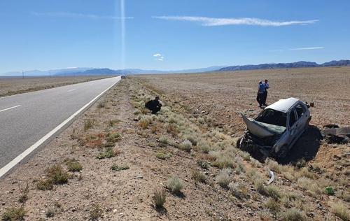 СЭРЭМЖЛҮҮЛЭГ: Ослын улмаас жолооны хүрд болон суудлын завсар хавчуулагдсан байсан иргэнийг аварчээ