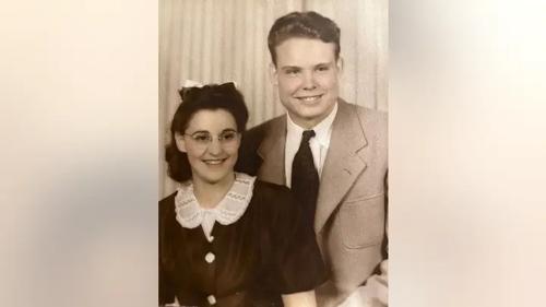 Америк хосууд 100 насны төрсөн өдрөө хамт тэмдэглэжээ