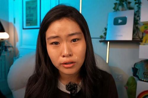 CAMI: Би чихэр сурталчилж байсан уу гэвэл байсан. Гэхдээ одоо эрс багасгаж байгаа. Яагаад гэвэл би энэ шүүмжүүдийг хүлээж авсан