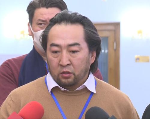 Д.Монголхүү : Бид нарын амыг барьчхаад, тэд өөрсдөдөө ашигтайгаар хэргийн талаар замбараагүй ярьж байна