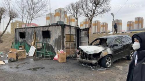 Сэрэмжлүүлэг: Хогийн цэгт гал гарч, хажууд нь байсан автомашин шатжээ