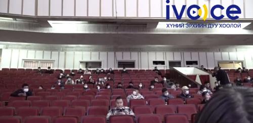 СТӨ-нд болж буй Ерөнхий сайдын уулзалтад жагсагч залуусаас цөөхөн байна