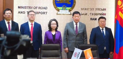 Гашуунсухайт-Ганцмод боомтын хил дамнасан төмөр замын бүтээн байгуулалтын гэрээг баталгаажууллаа
