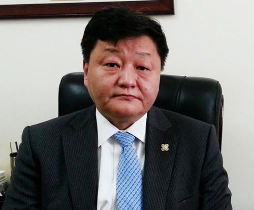 Ё.Отгонбаяр: Бухимдахдаа ёс зүйгүй үг хэрэглэжээ. Албан ёсоор сэтгүүлчдээс уучлалт гуйж байна