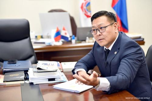 Хууль хяналтын байгууллага улстөрийн намын дотоод үйл ажиллагаанд оролцож байгаа бол бид хатуу тэмцэх ёстой