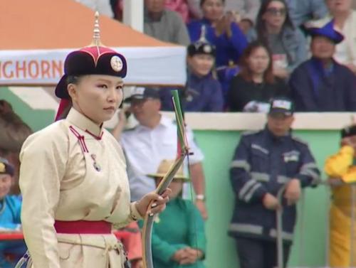 Б.Пунсалдулам Монгол Улсын Даяар Дуурсах мэргэн цол хүртлээ