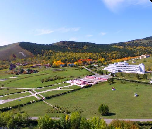 Хотын дарга асан Г.Мөнхбаяр Хүүхдийн “Найрамдал” зусланд 12,235,450 м2  газар олгожээ