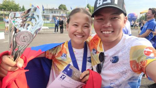 Нисэх загварын спортын ДАШТ-ээс Н.Номин мөнгөн медаль хүртжээ