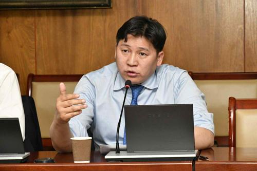 Шинэ залуу гишүүд УИХ-ын байнгын хороо, дэд хороодыг ахалж эхэллээ