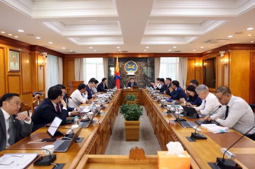 Өнөөдөр Засгийн газар ээлжит бусаар хуралдана